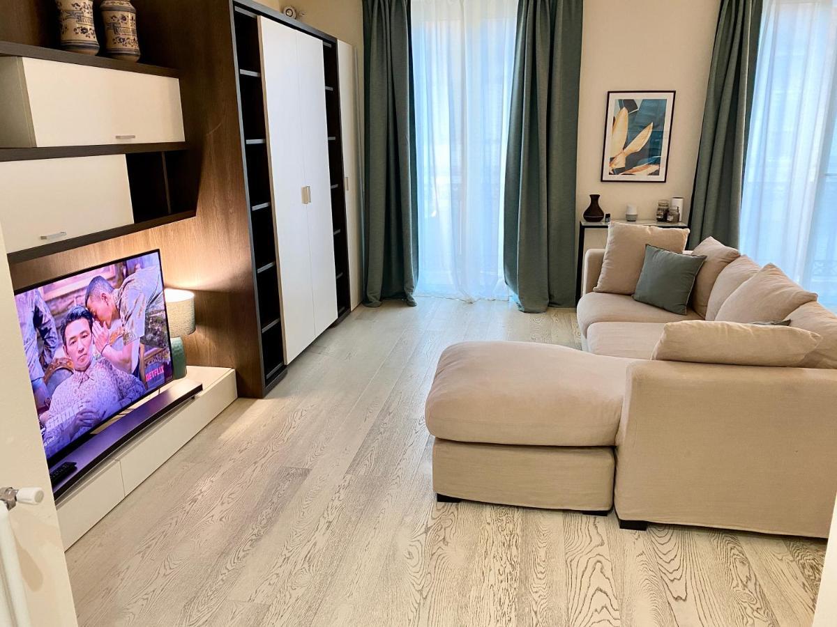 Front Beach Apartments В'яреджо Екстер'єр фото